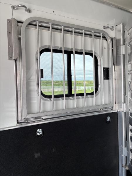 New 2027 Cimarron Trailers 3 Horse Gooseneck Horse Trailer