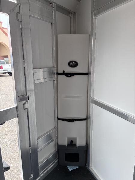 New 2027 Cimarron Trailers 3 Horse Gooseneck Horse Trailer