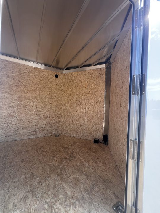 New 2026 High Country 8.5X28 +3ft V nose/ All Aluminum/ 7' Interior Height / .080 Polycore Exterior - 9990 GVW