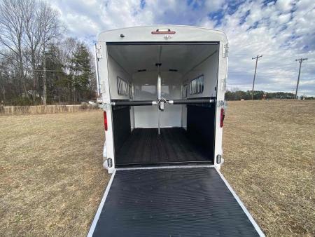 New Homesteader 214FB 2 Horse Direct Load Warmblood Horse Trailer