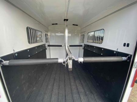 New Homesteader 214FB 2 Horse Direct Load Warmblood Horse Trailer
