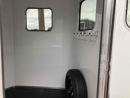 New Homesteader 214FB 2 Horse Direct Load Warmblood Horse Trailer