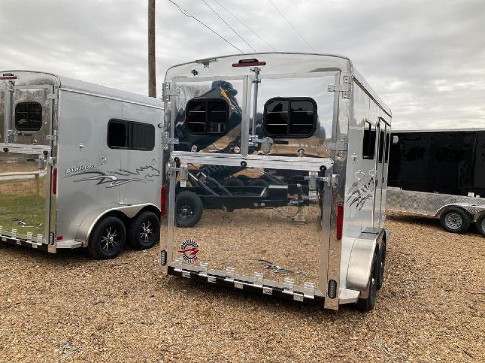 New Homesteader 214FB 2 Horse Direct Load Warmblood Horse Trailer