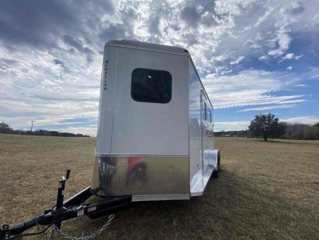 New Homesteader 214FB 2 Horse Direct Load Warmblood Horse Trailer