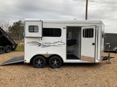 New Homesteader 214FB 2 Horse Direct Load Warmblood Horse Trailer