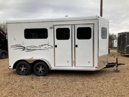 New Homesteader 214FB 2 Horse Direct Load Warmblood Horse Trailer