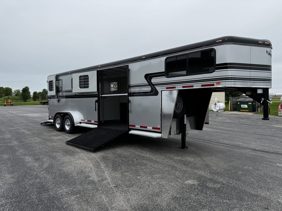 New 2026 Hawk Elite 2 + 1 Gooseneck Horse Trailer w/ Side Unload