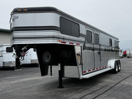 New 2026 Hawk Elite 2 + 1 Gooseneck Horse Trailer w/ Side Unload