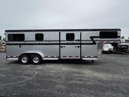 New 2026 Hawk Elite 2 + 1 Gooseneck Horse Trailer w/ Side Unload