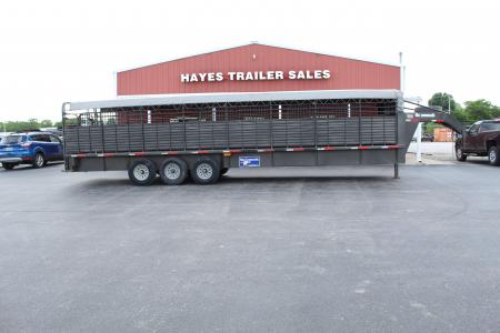 Used 2022 Gooseneck Trailer MFG 32 FOOT Stock / Stock Combo Trailer