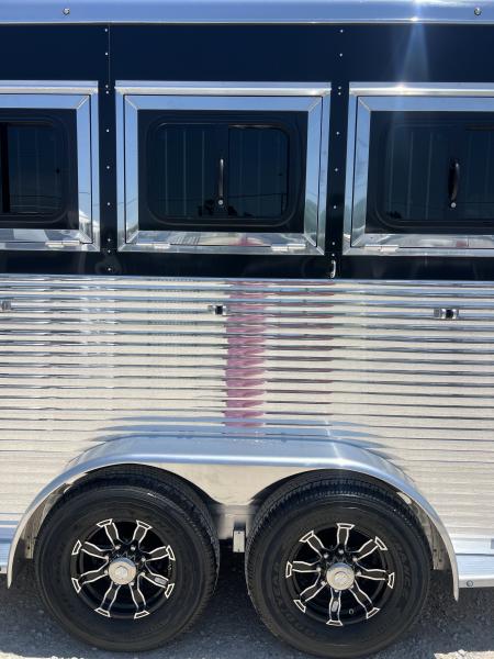 New 2027 Sundowner 6 Horse Gooseneck Horse Trailer