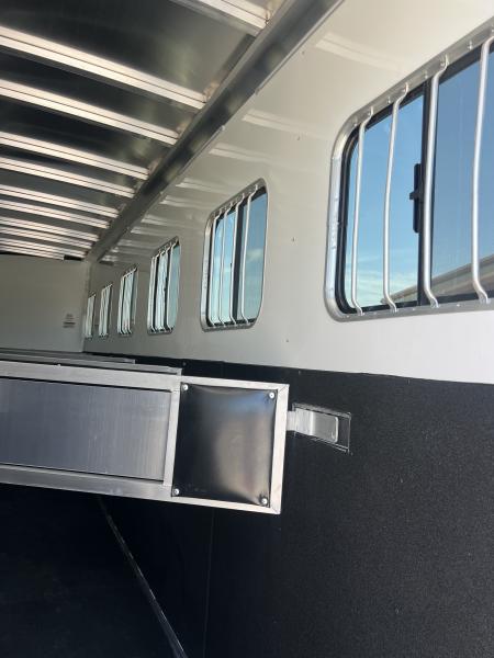 New 2027 Sundowner 6 Horse Gooseneck Horse Trailer