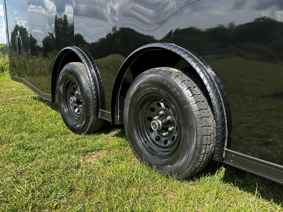 New 2026 Luxe 8.5x24 Race Trailer - Finished Interior- 5200LB Torsion - Full Escape Door-Removable Fender