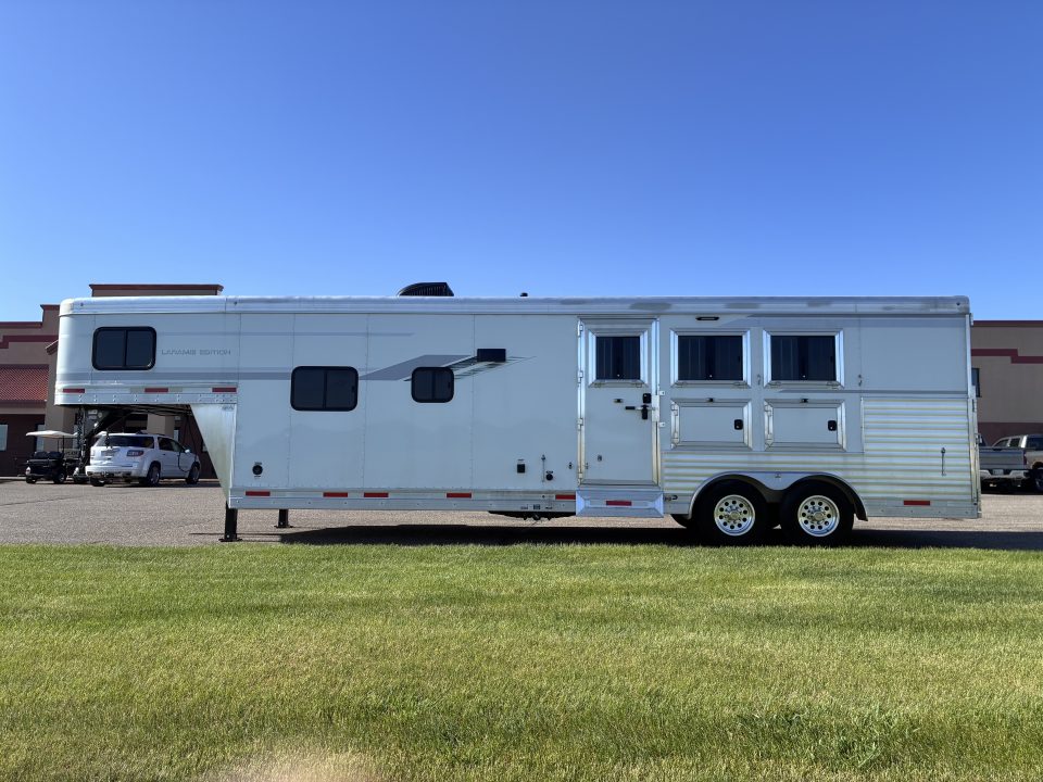 Used 2020 SMC 3H 12' LQ Horse Trailer