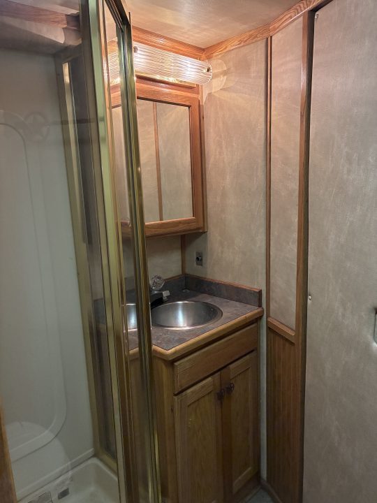 Used 2004 4-Star Trailers 3H 9'LQ Horse Trailer