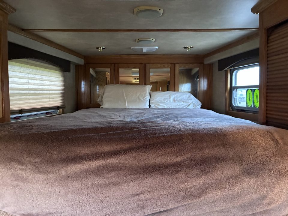 Used 2004 4-Star Trailers 3H 9'LQ Horse Trailer