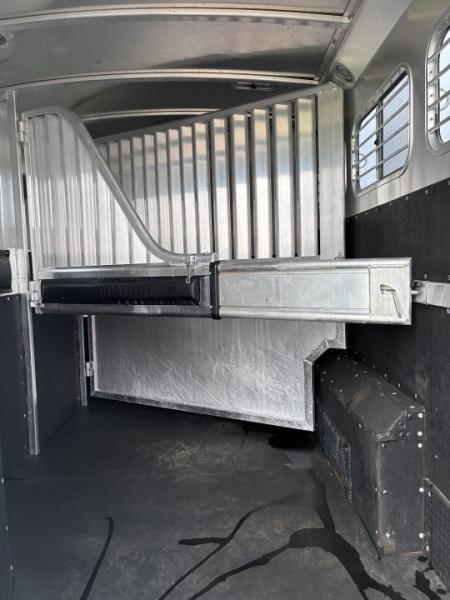 Used 2004 4-Star Trailers 3H 9'LQ Horse Trailer