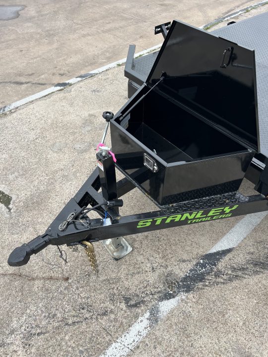 New 2026 Stanley Trailers 83"X24' Split Tail Car Hauler