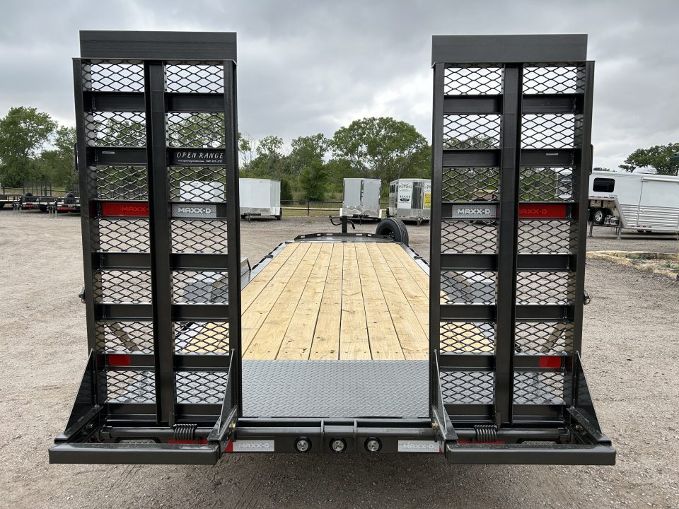 New 2027 MAXX-D EHX 83x22 Equipment Trailer