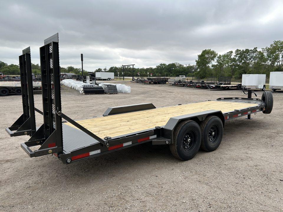 New 2027 MAXX-D EHX 83x22 Equipment Trailer