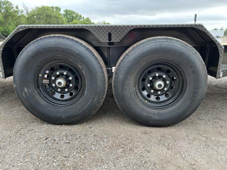 New 2027 MAXX-D EHX 83x22 Equipment Trailer
