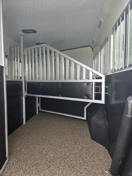 New 2026 Merhow Stampede 3 Horse Trailer