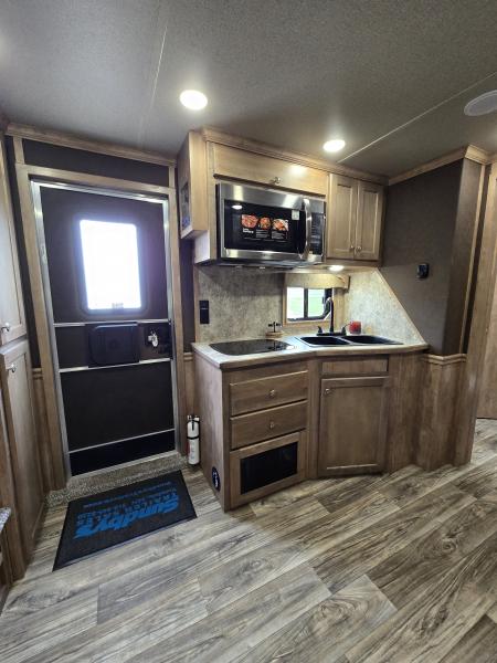 New 2026 Merhow Stampede 3 Horse Trailer