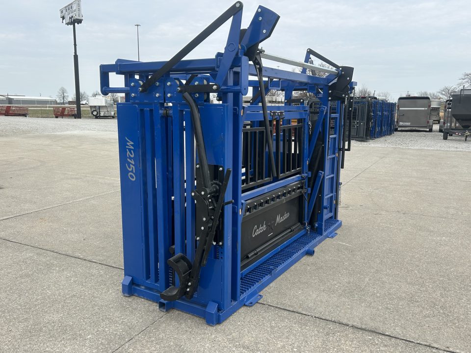 New 2026 Other M2150 Manual Squeeze Chute Livestock Equipment