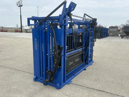 New 2026 Other M2150 Manual Squeeze Chute Livestock Equipment