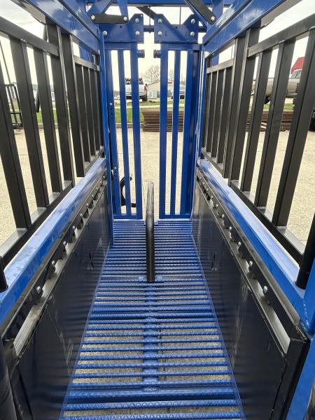 New 2026 Other M2150 Manual Squeeze Chute Livestock Equipment