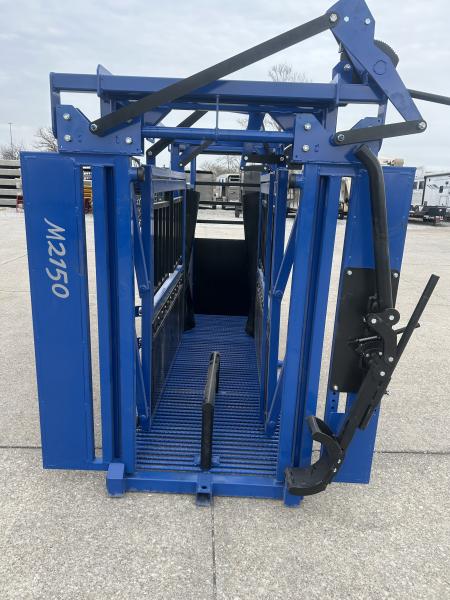 New 2026 Other M2150 Manual Squeeze Chute Livestock Equipment