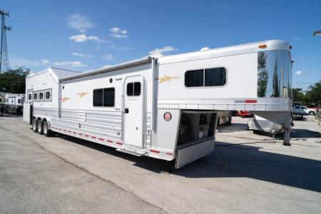 Used 2018 Platinum 4 Horse Gooseneck Outlaw Living Quarters '18 Horse Trailer