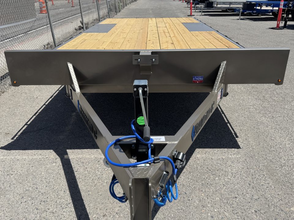 New 2026 Diamond C GDD 102"x18' - 10K Deckover Equipment Trailer
