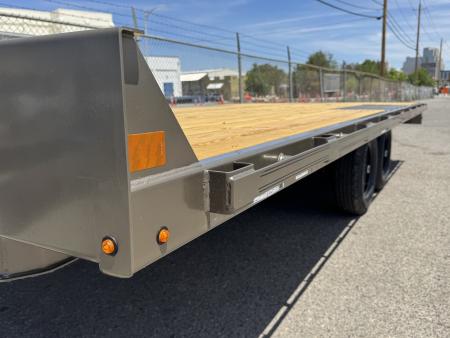 New 2026 Diamond C GDD 102"x18' - 10K Deckover Equipment Trailer