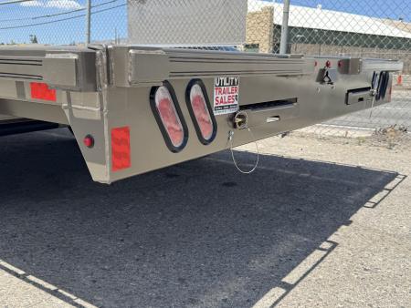 New 2026 Diamond C GDD 102"x18' - 10K Deckover Equipment Trailer