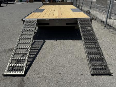 New 2026 Diamond C GDD 102"x18' - 10K Deckover Equipment Trailer
