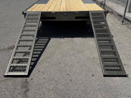 New 2026 Diamond C GDD 102"x18' - 10K Deckover Equipment Trailer