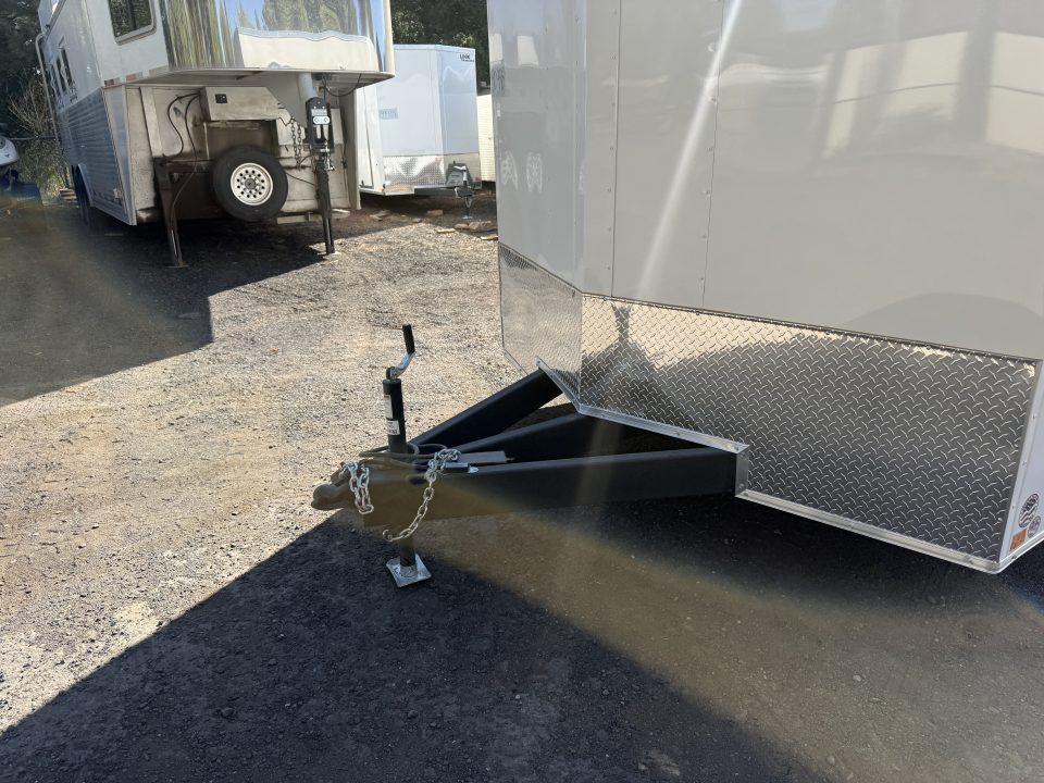 New 2026 Look Trailers 8.5X24 ST DLX Enclosed Cargo 7' Tall Ramp Cargo / Enclosed Trailer