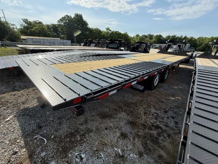 New 2026 Diamond C FMAX 210 32’ Flatbed Trailer, PACESETTER EDITION HYD DOVETAIL AND JACKS, DISC BRAKES, HEAVY DUTY SUSPENSION, ALUMINUM OUTER WHEELS