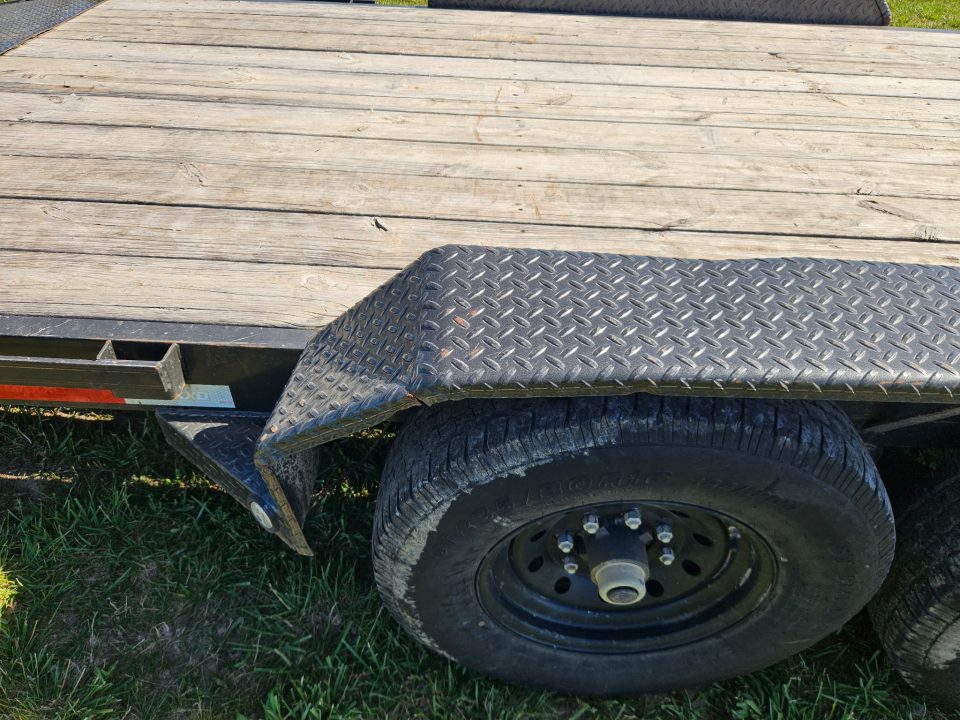 Used 2019 MAXX-D 83X24 TANDEM 14K GOOSENECK EQUIPMENT HAULER W/2' DOVE & STANDUP RAMPS