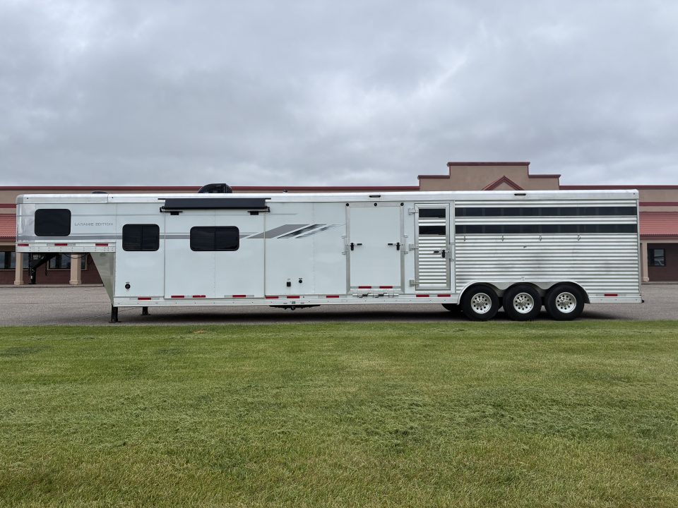 Used 2022 SMC 16' Stock 13' LQ Horse Trailer