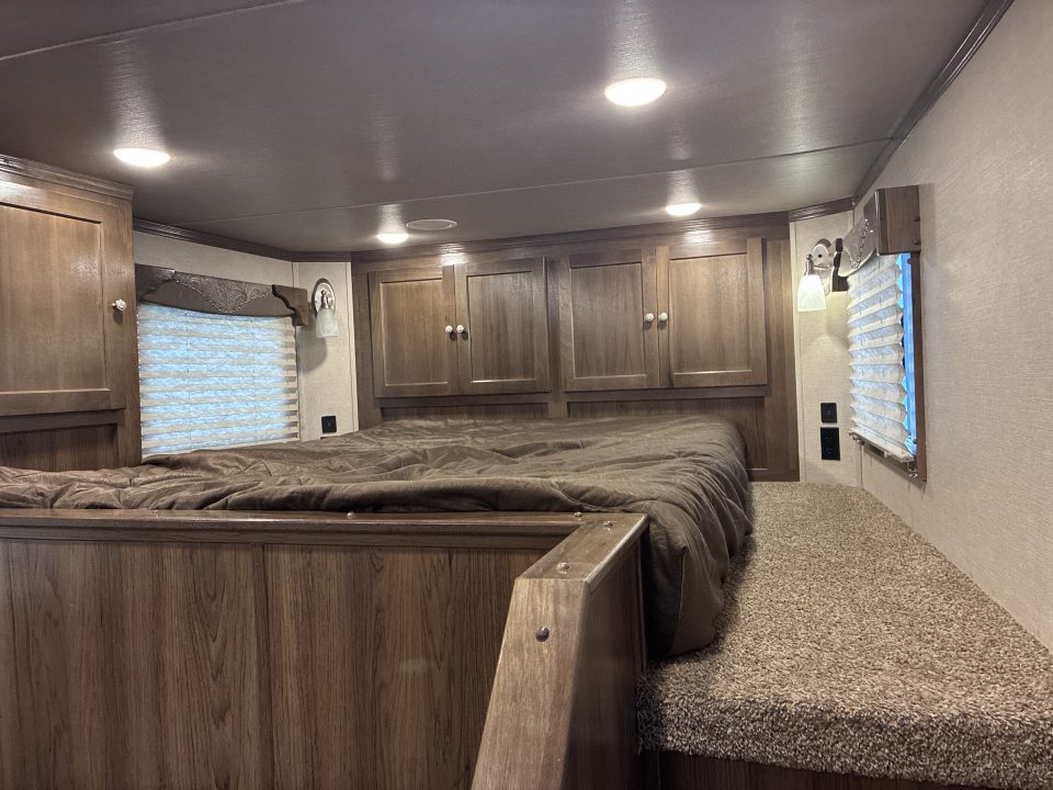Used 2022 SMC 16' Stock 13' LQ Horse Trailer