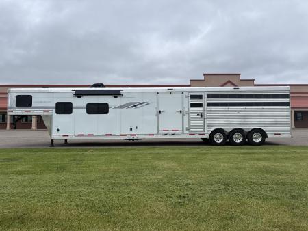 Used 2022 SMC 16' Stock 13' LQ Horse Trailer