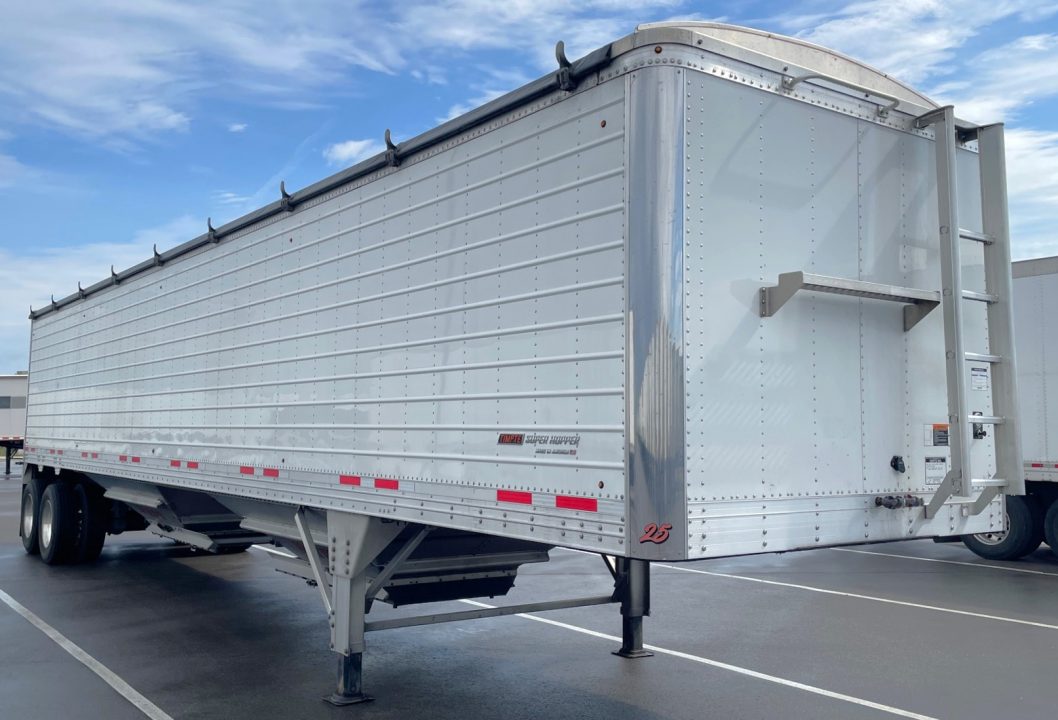 Used 2025 Timpte 42 X 96 X 84 Hopper Trailer Hopper Trailer
