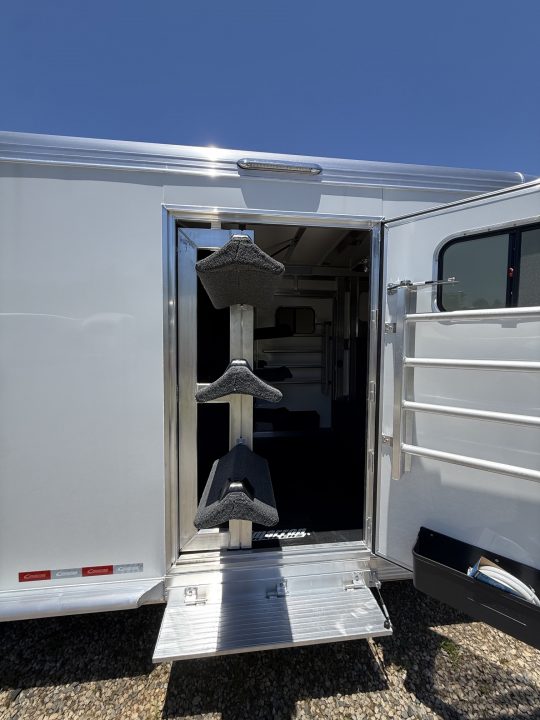 New 2027 Cimarron Trailers Norstar 4h SL GN RTG Dual Door Horse Trailer