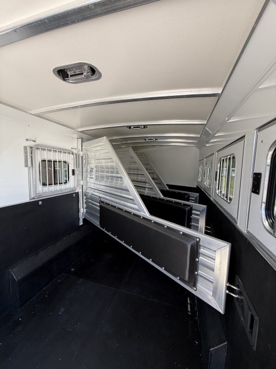 New 2027 Cimarron Trailers Norstar 4h SL GN RTG Dual Door Horse Trailer