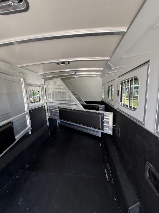 New 2027 Cimarron Trailers Norstar 4h SL GN RTG Dual Door Horse Trailer