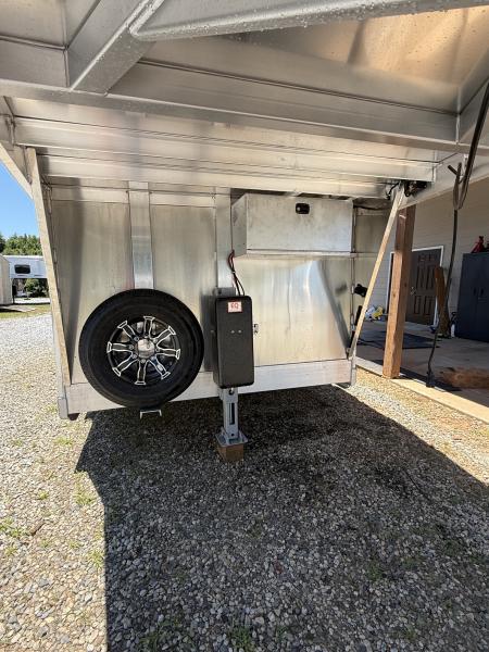 New 2027 Cimarron Trailers Norstar 4h SL GN RTG Dual Door Horse Trailer