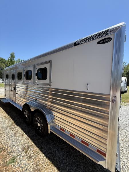 New 2027 Cimarron Trailers Norstar 4h SL GN RTG Dual Door Horse Trailer