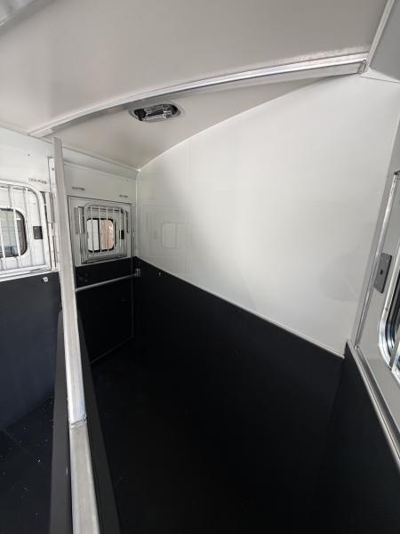 New 2027 Cimarron Trailers Norstar 4h SL GN RTG Dual Door Horse Trailer